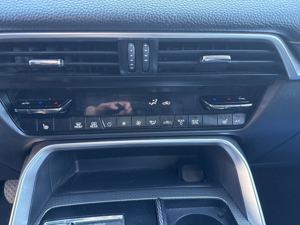 Used 2024 MAZDA CX-90 Plug-In Hybrid w/ Premium Pkg image 12