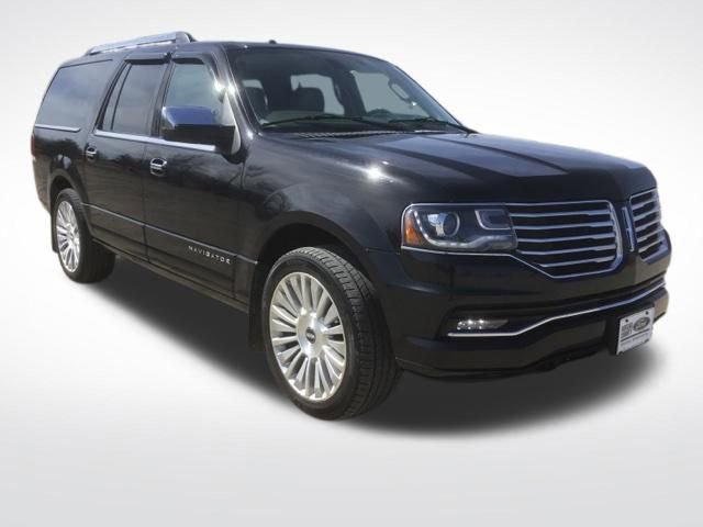 Used 2015 Lincoln Navigator L 4WD image 3