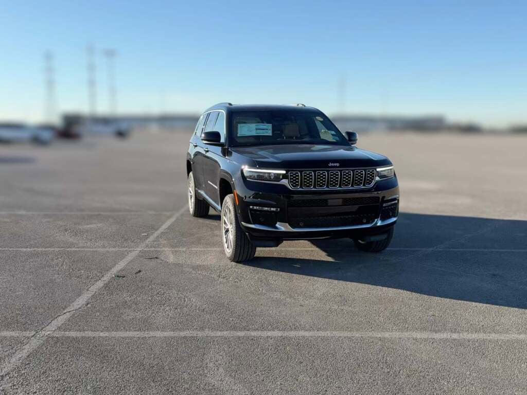 New 2025 Jeep Grand Cherokee L Summit image 17