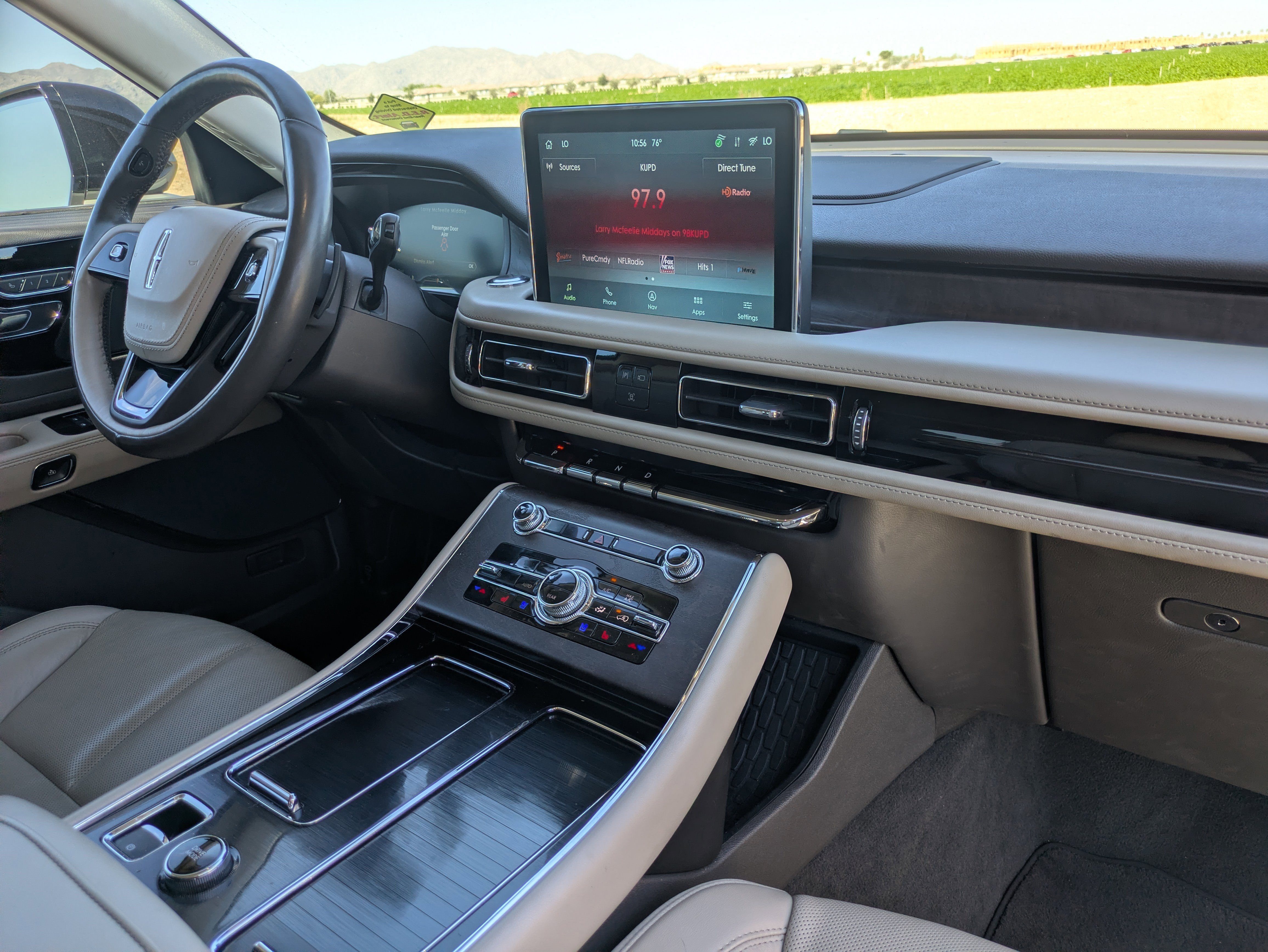 Used 2023 Lincoln Aviator Reserve w/ Equipment Group 201A image 12