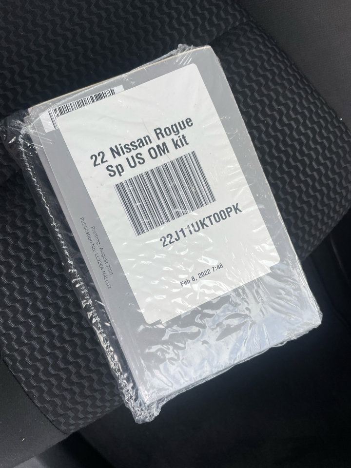 Used 2022 Nissan Rogue Sport S image 32