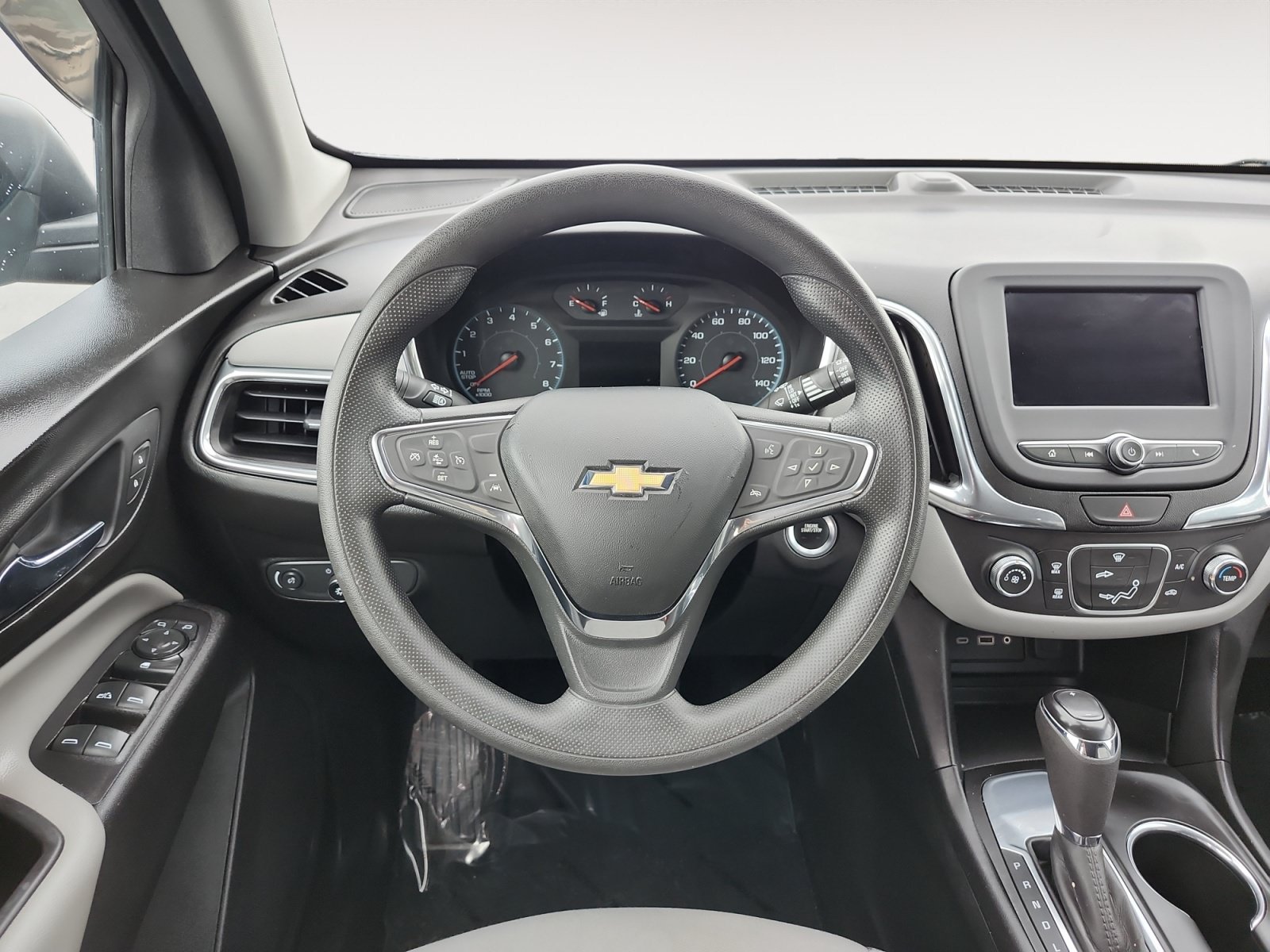 Used 2020 Chevrolet Equinox LS w/ LS Convenience Package FWD image 12