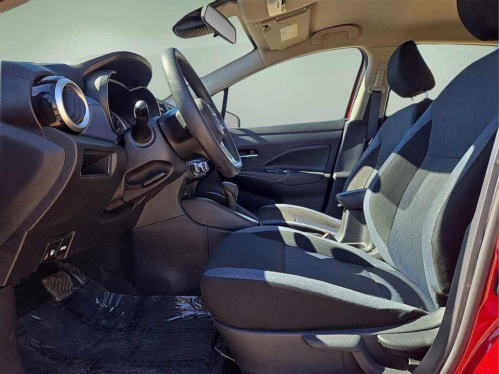 Used 2025 Nissan Versa SV image 22