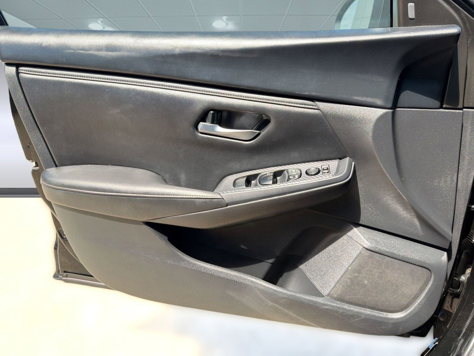 Used 2023 Nissan Sentra SV image 12