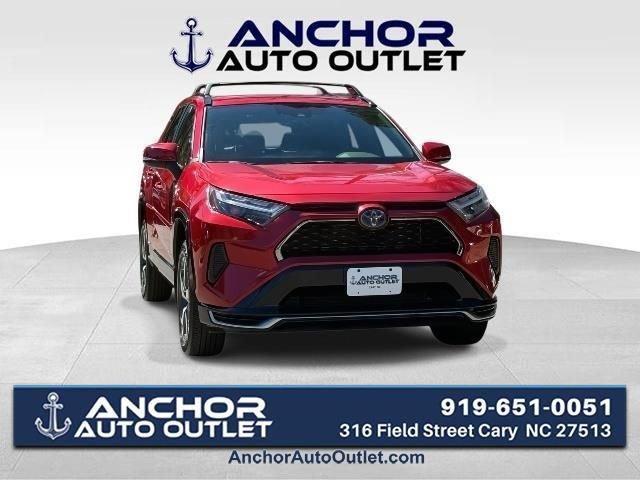 Used 2023 Toyota RAV4 SE w/ Weather & Moonroof Package