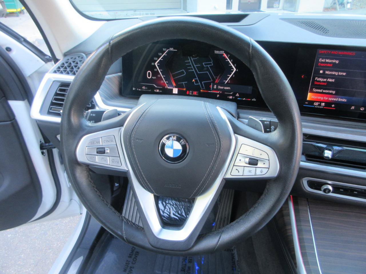 Used 2025 BMW X7 xDrive40i w/ Premium Package AWD/4WD image 61