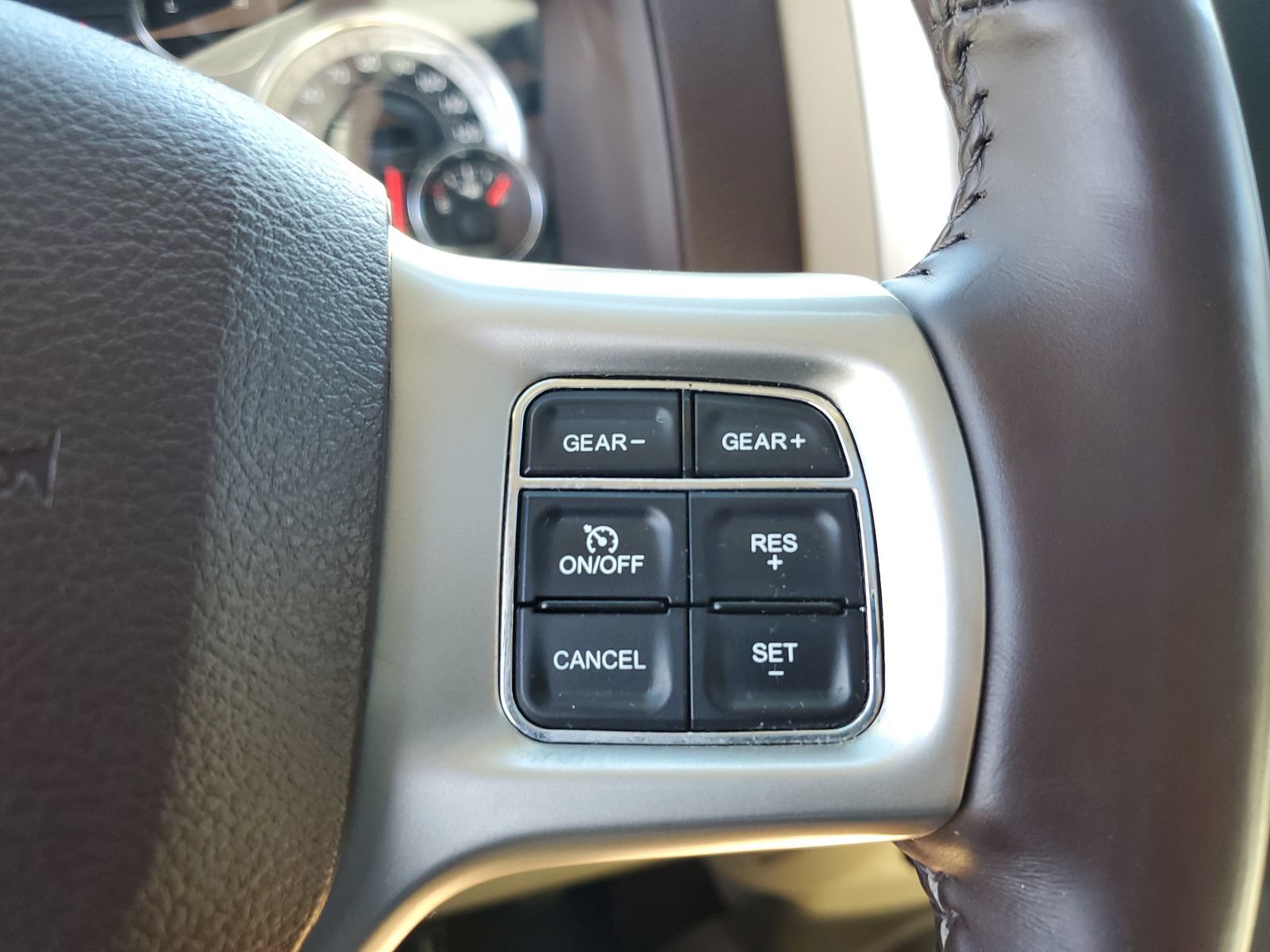 Used 2016 RAM 1500 Laramie w/ Convenience Group AWD/4WD image 22