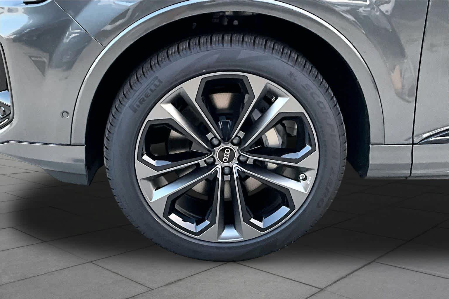New 2026 Audi Q7 Premium Plus AWD/4WD image 11