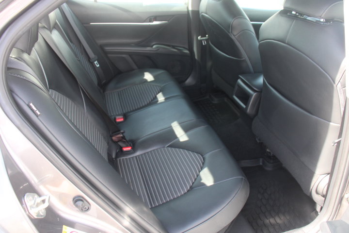 Used 2018 Toyota Camry SE w/ Protection Package (Q2) FWD image 17