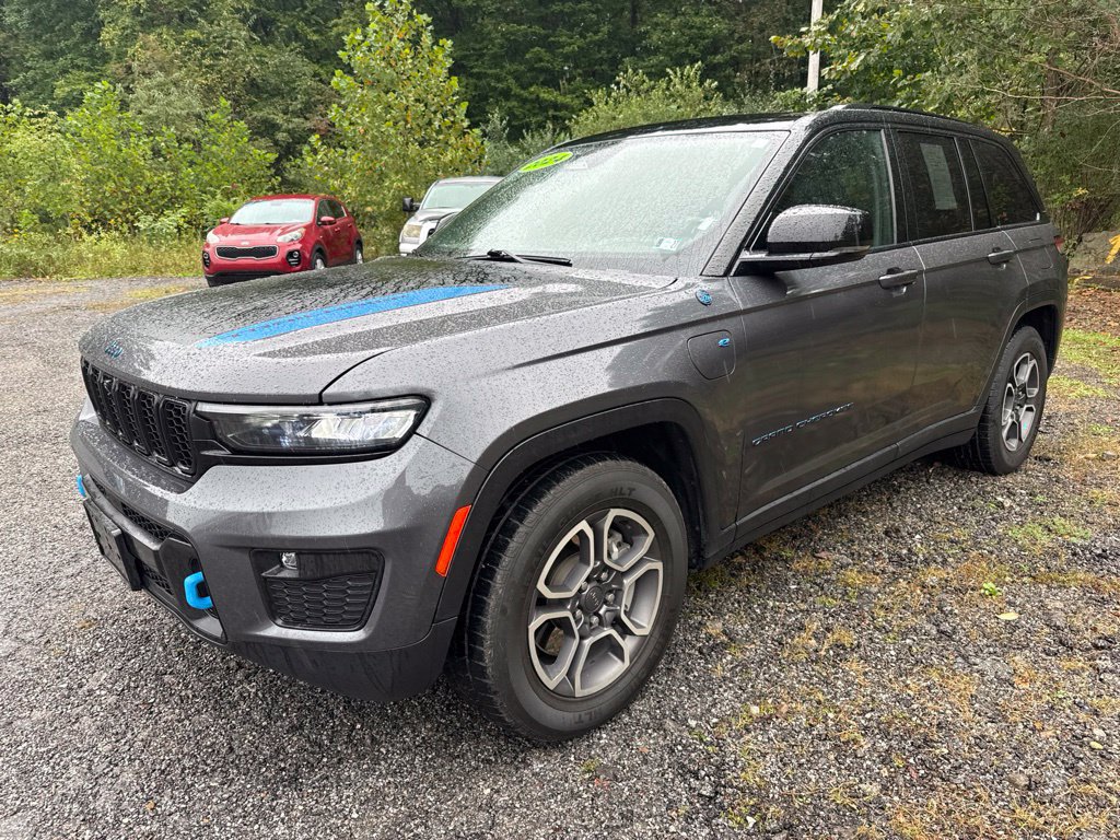 Used 2024 Jeep Grand Cherokee Trailhawk AWD/4WD image 3
