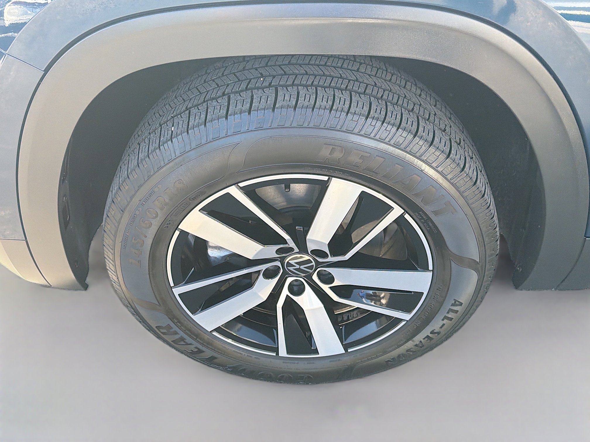 Used 2022 Volkswagen Atlas SE image 36