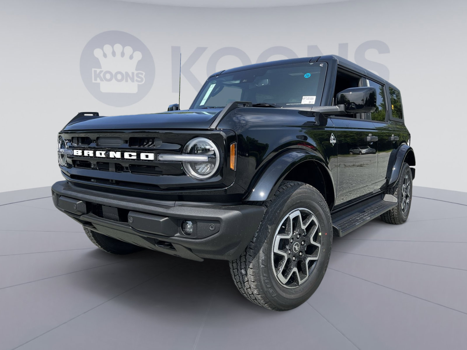 New 2026 Ford Bronco Outer Banks AWD/4WD image 1