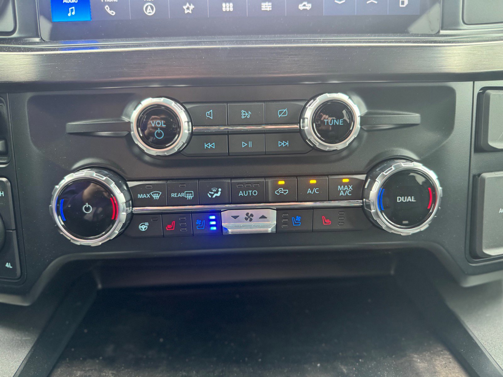 Used 2023 Ford F250 Lariat w/ Lariat Ultimate Package image 17