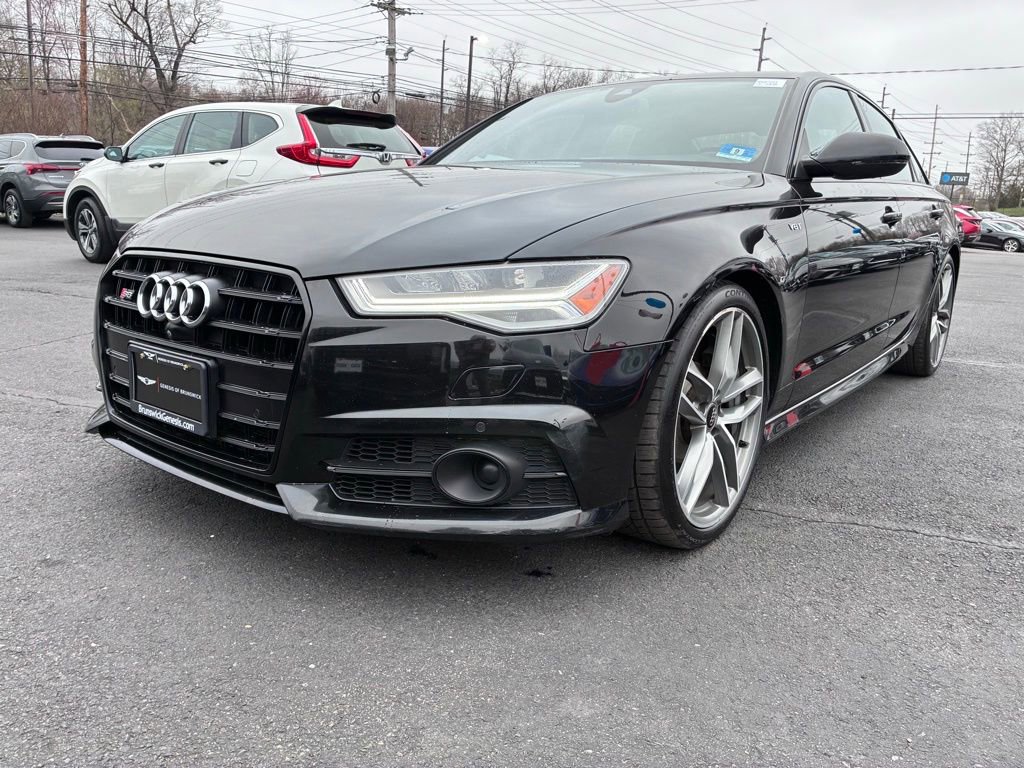 Used 2018 Audi S6 Prestige w/ Prestige Package image 3
