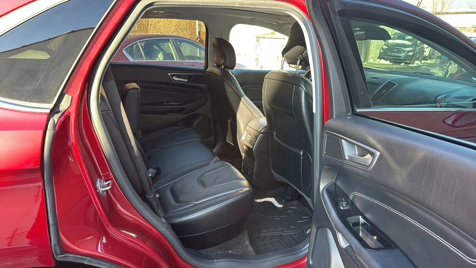 Used 2015 Ford Edge Titanium w/ Equipment Group 302A image 26