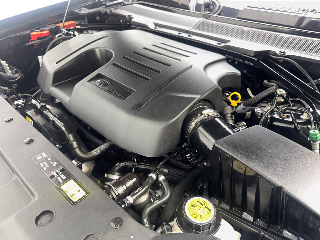 Used 2023 Land Rover Defender 110 SE AWD/4WD image 77