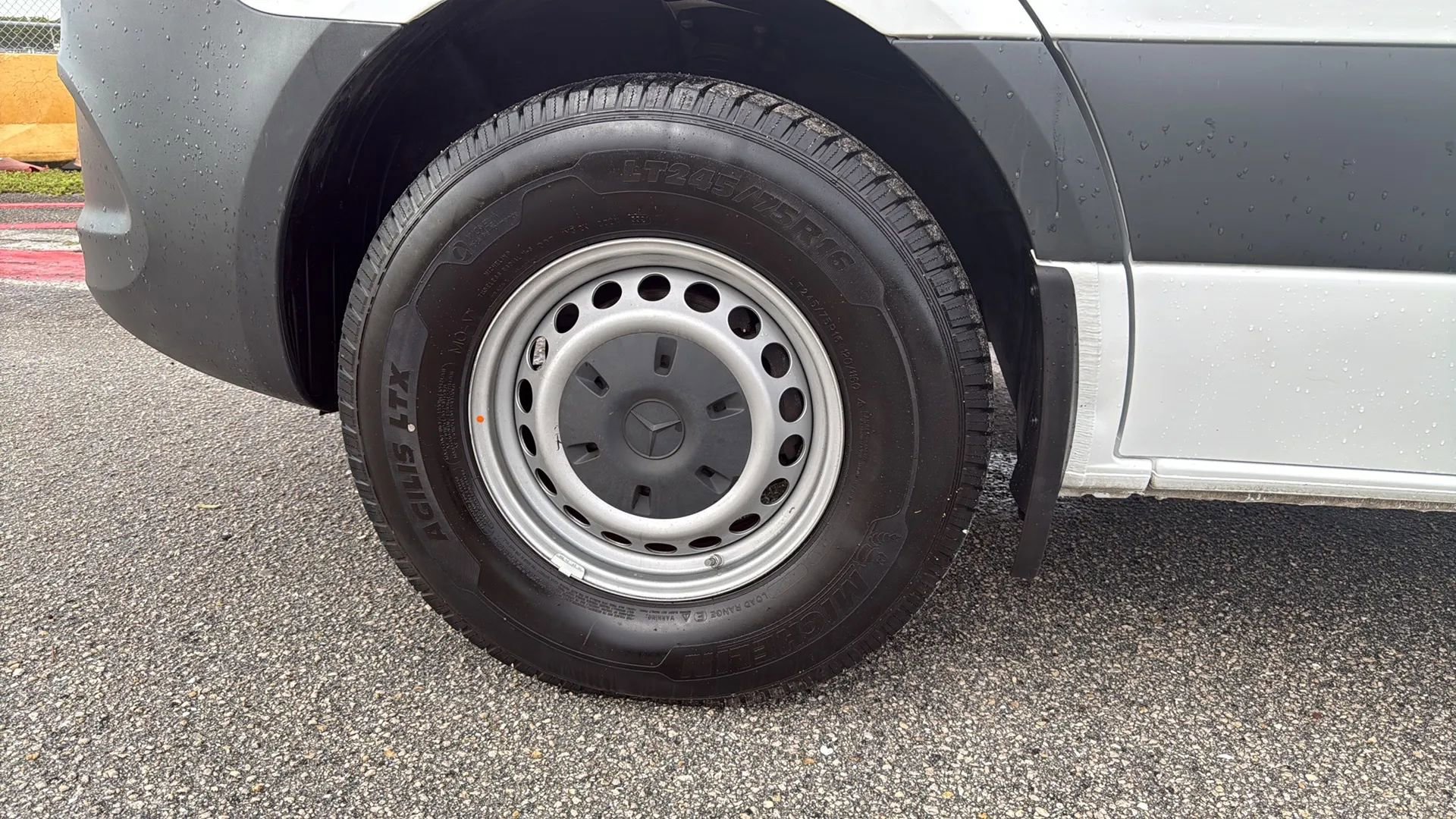 Used 2022 Mercedes-Benz Sprinter 2500 image 18