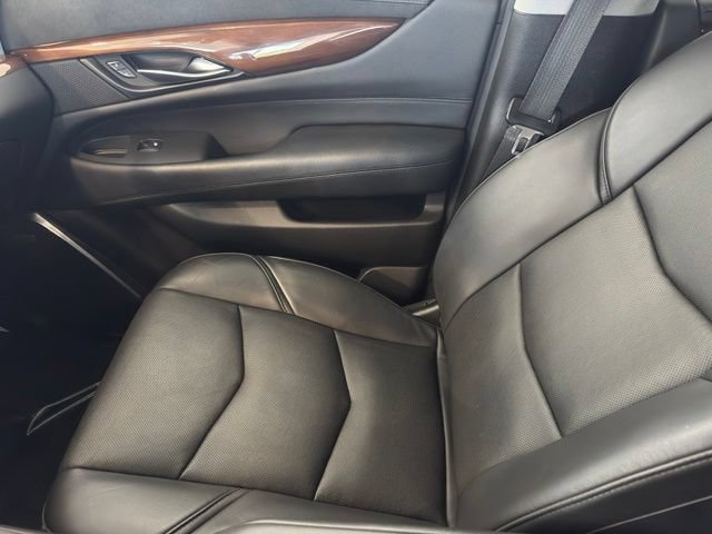 Used 2020 Cadillac Escalade Premium Luxury AWD/4WD image 27