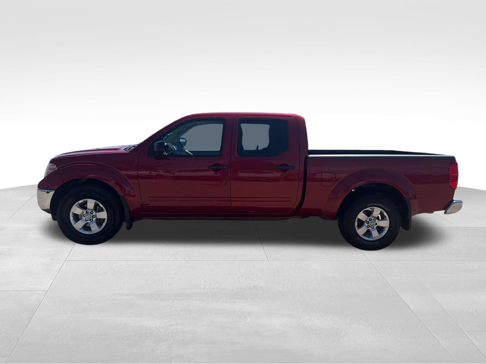 Used 2011 Nissan Frontier SV AWD/4WD image 16