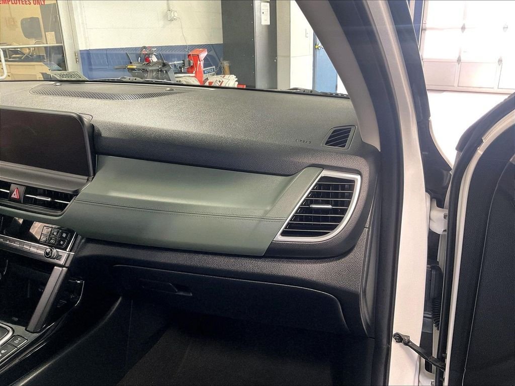 Used 2024 Kia Seltos SX w/ SX Sunroof Package AWD/4WD image 13