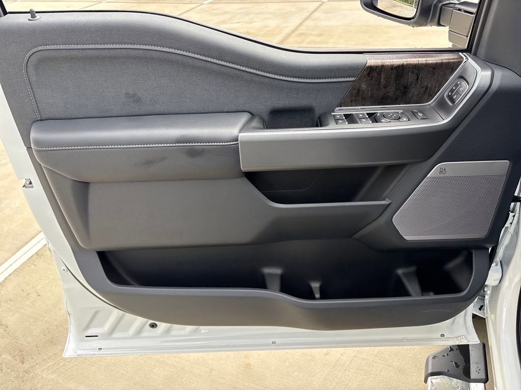 New 2026 Ford F250 Lariat w/ Chrome Package image 14