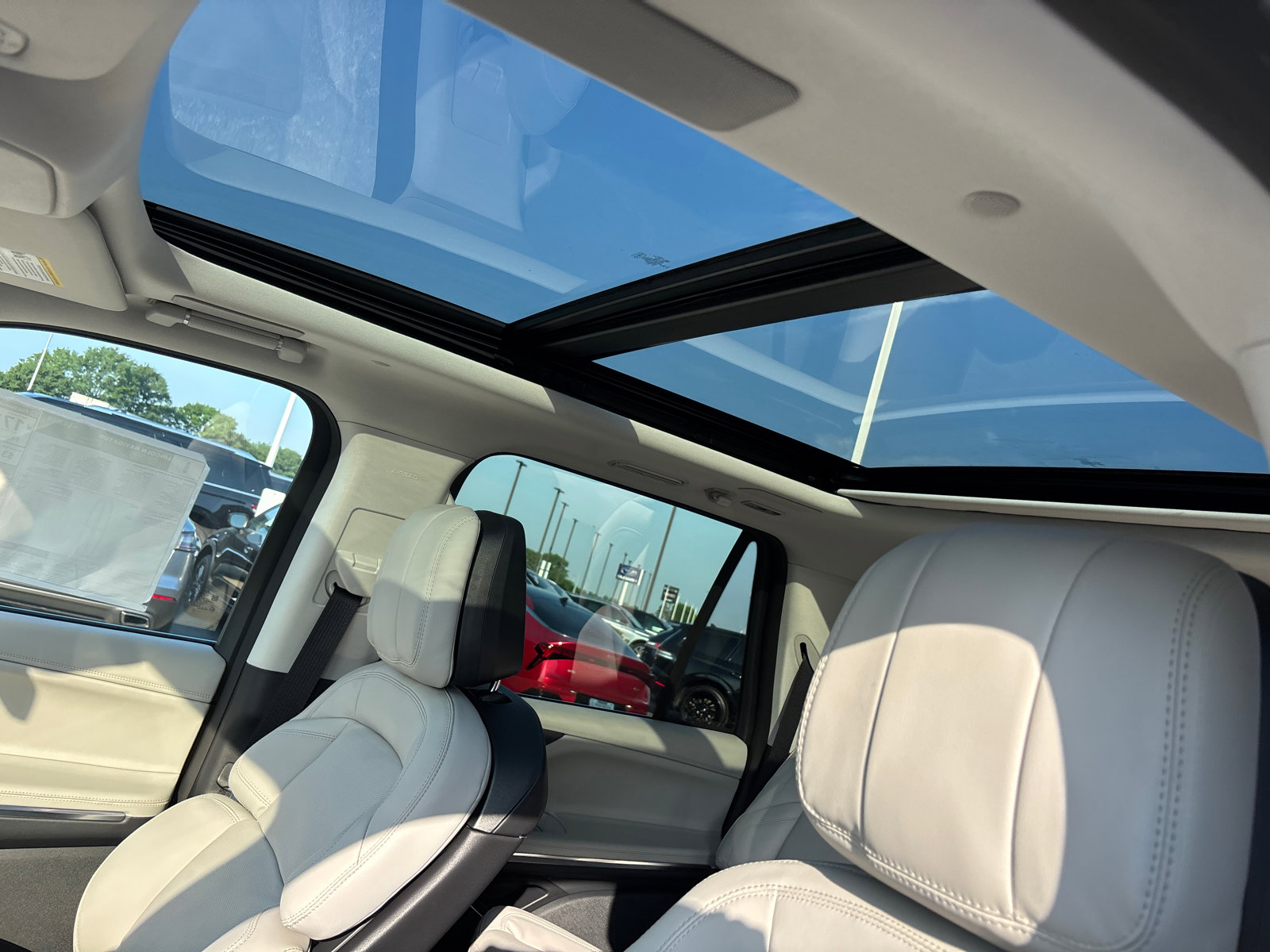 New 2025 Lincoln Navigator L Reserve image 25