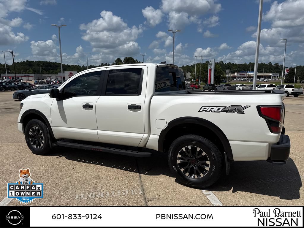 Used 2023 Nissan Titan PRO-4X w/ Pro-4x Convenience Package AWD/4WD image 11