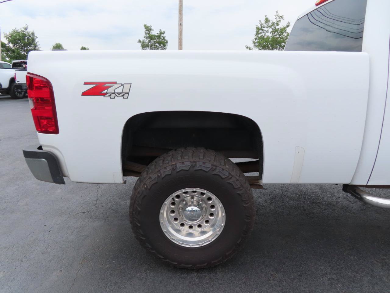 Used 2008 Chevrolet Silverado 2500 LTZ w/ Suspension Package, Off-Road AWD/4WD image 17