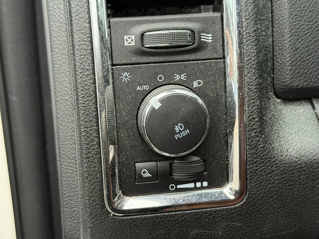 Used 2017 RAM 1500 Laramie Longhorn image 12