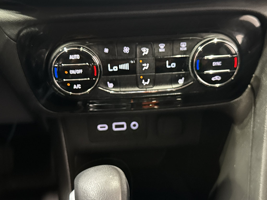 Used 2022 Buick Encore GX Select FWD image 30