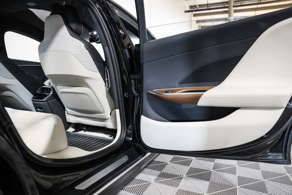 Used 2022 Lucid Air Grand Touring image 22
