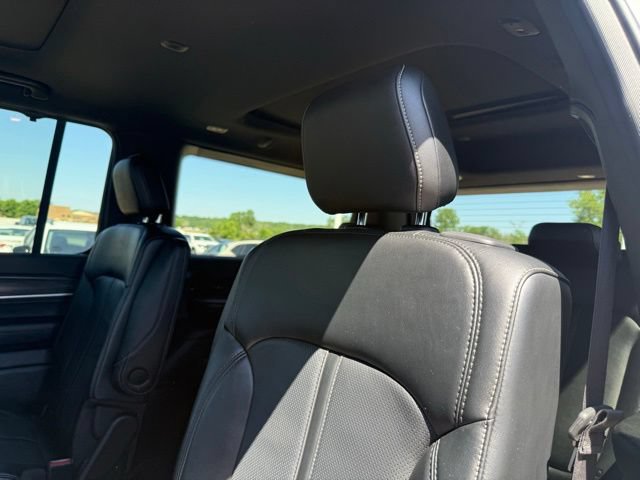 Used 2024 Jeep Wagoneer Series III w/ Premium Group I AWD/4WD image 40