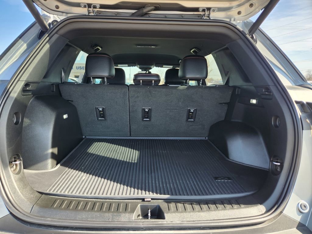 New 2026 Chevrolet Equinox RS w/ LPO, Floor Liner Package image 23