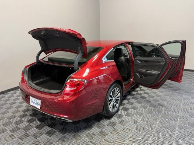 Used 2017 Buick LaCrosse Essence FWD image 29