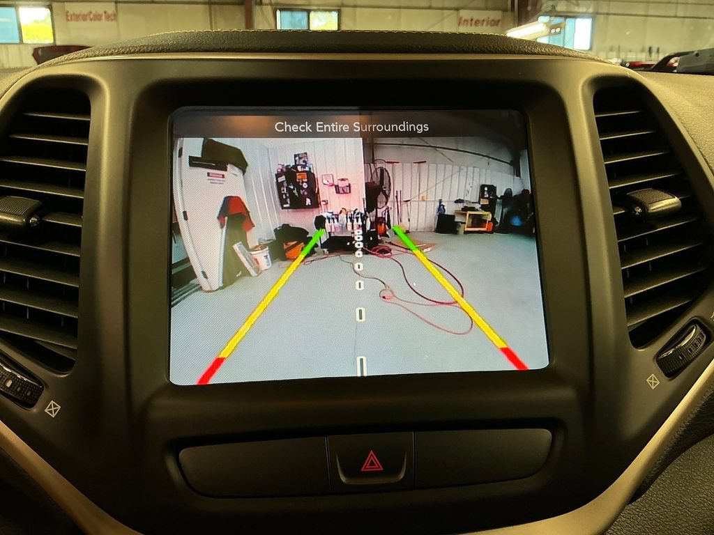 Used 2016 Jeep Cherokee High Altitude AWD/4WD image 24