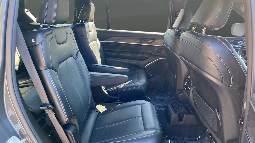 Used 2023 Jeep Grand Cherokee L Overland image 25