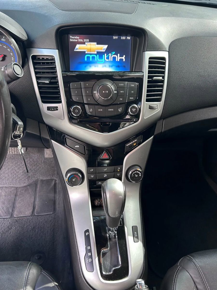 Used 2016 Chevrolet Cruze LT image 17