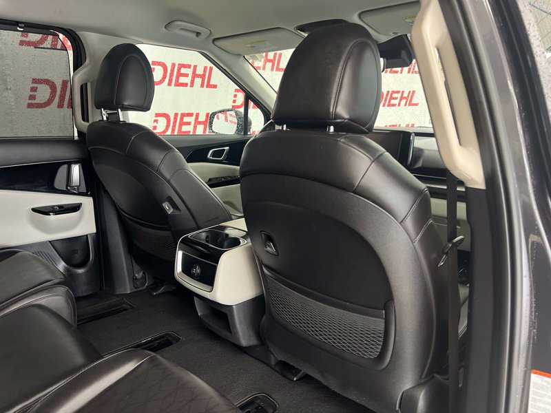 Certified 2024 Kia Carnival EX FWD image 12