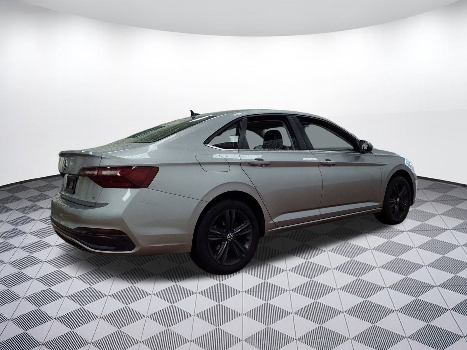 Used 2022 Volkswagen Jetta SE image 8