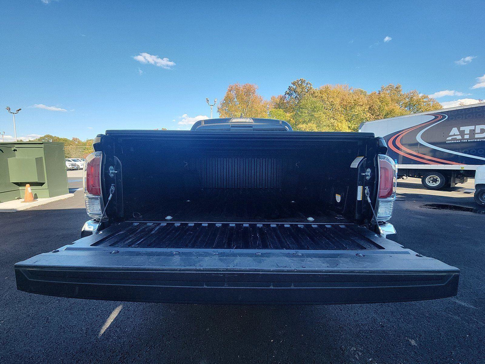 Used 2023 Toyota Tacoma TRD Off-Road image 25