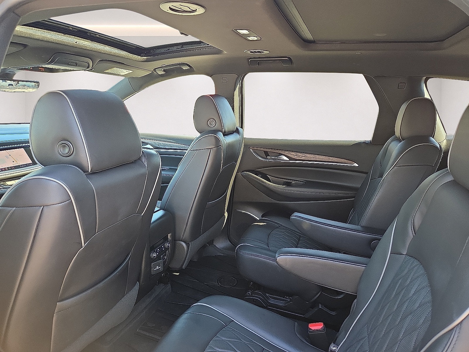 Certified 2023 Buick Enclave Avenir w/ Trailering Package, 5000 lbs. AWD/4WD image 20