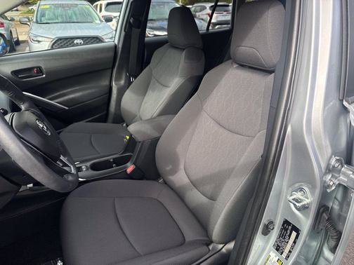 Used 2023 Toyota Corolla Cross LE w/ Moonroof Package AWD/4WD image 15