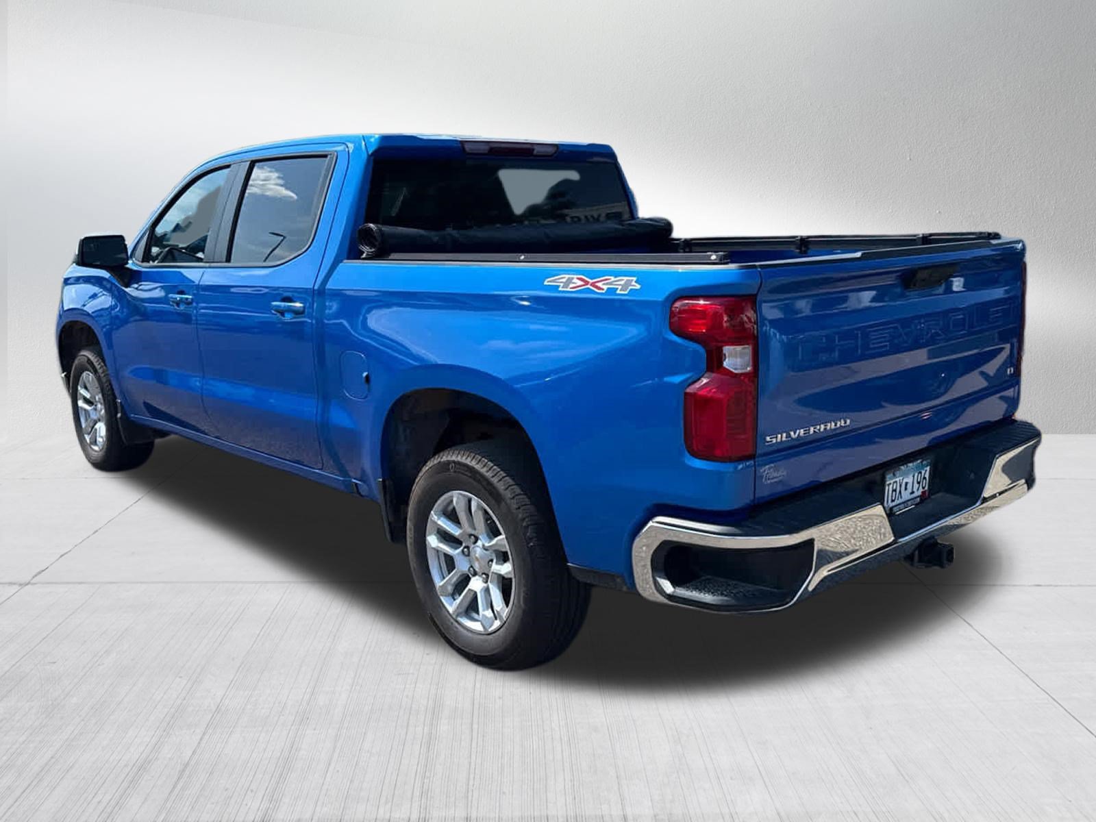 Used 2025 Chevrolet Silverado 1500 LT AWD/4WD image 5