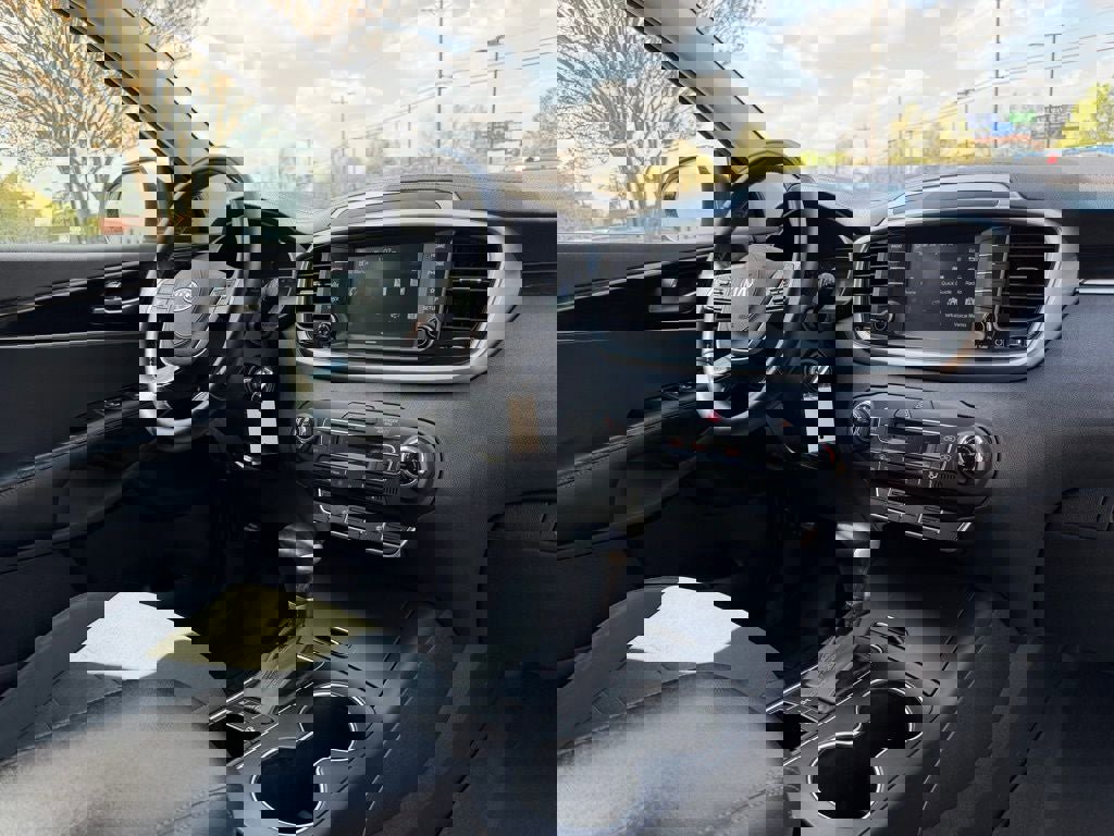 Used 2020 Kia Sorento LX w/ LX I4 Convenience Package image 13