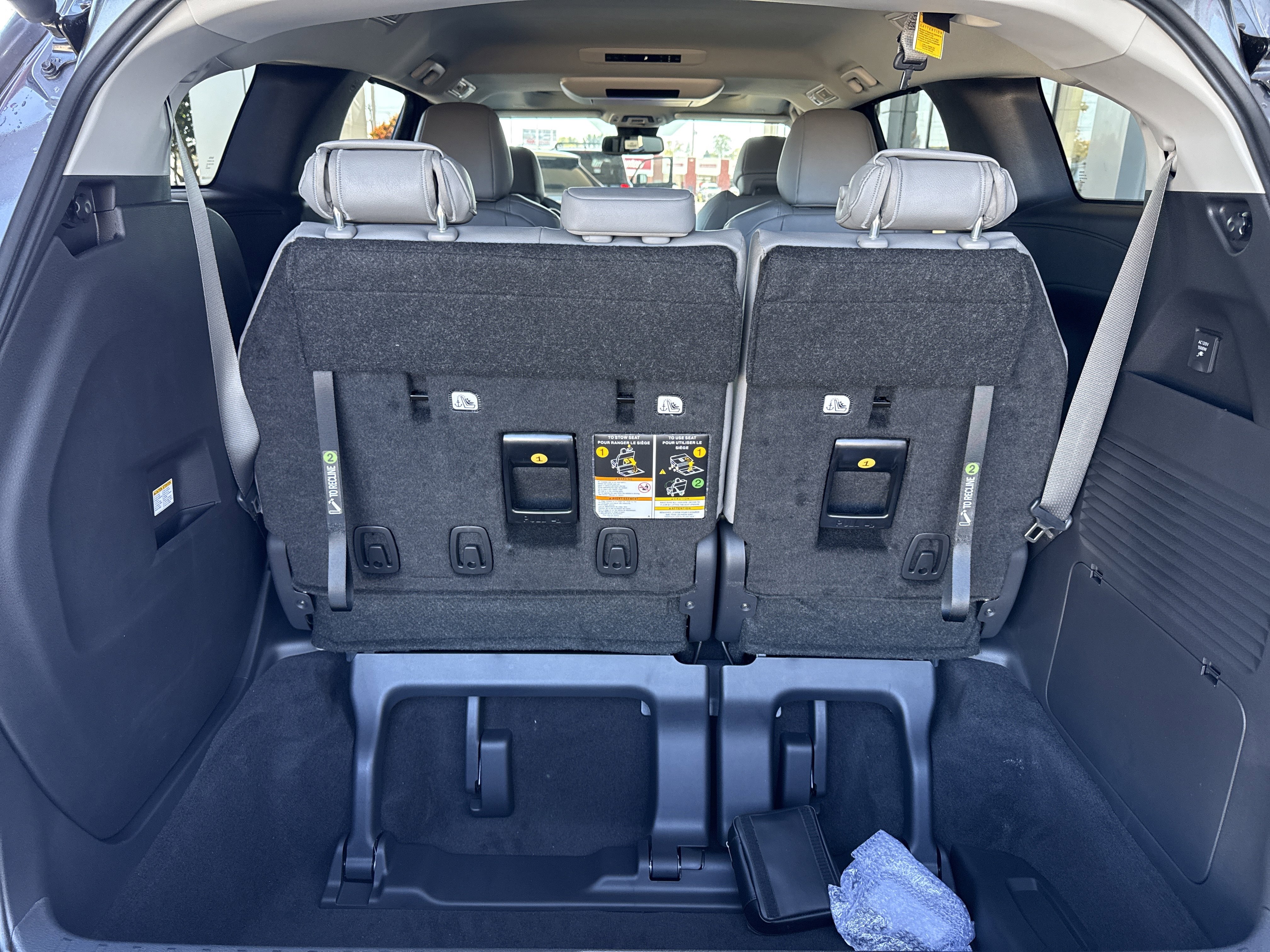 New 2025 Toyota Sienna XLE image 17