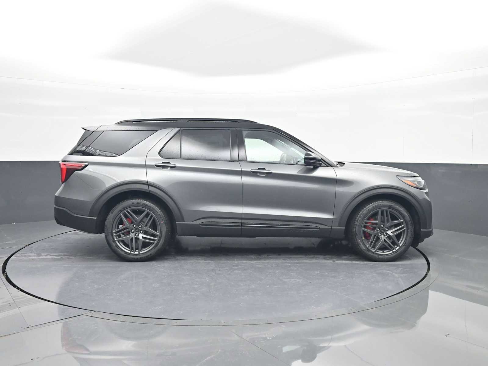 New 2026 Ford Explorer ST image 9