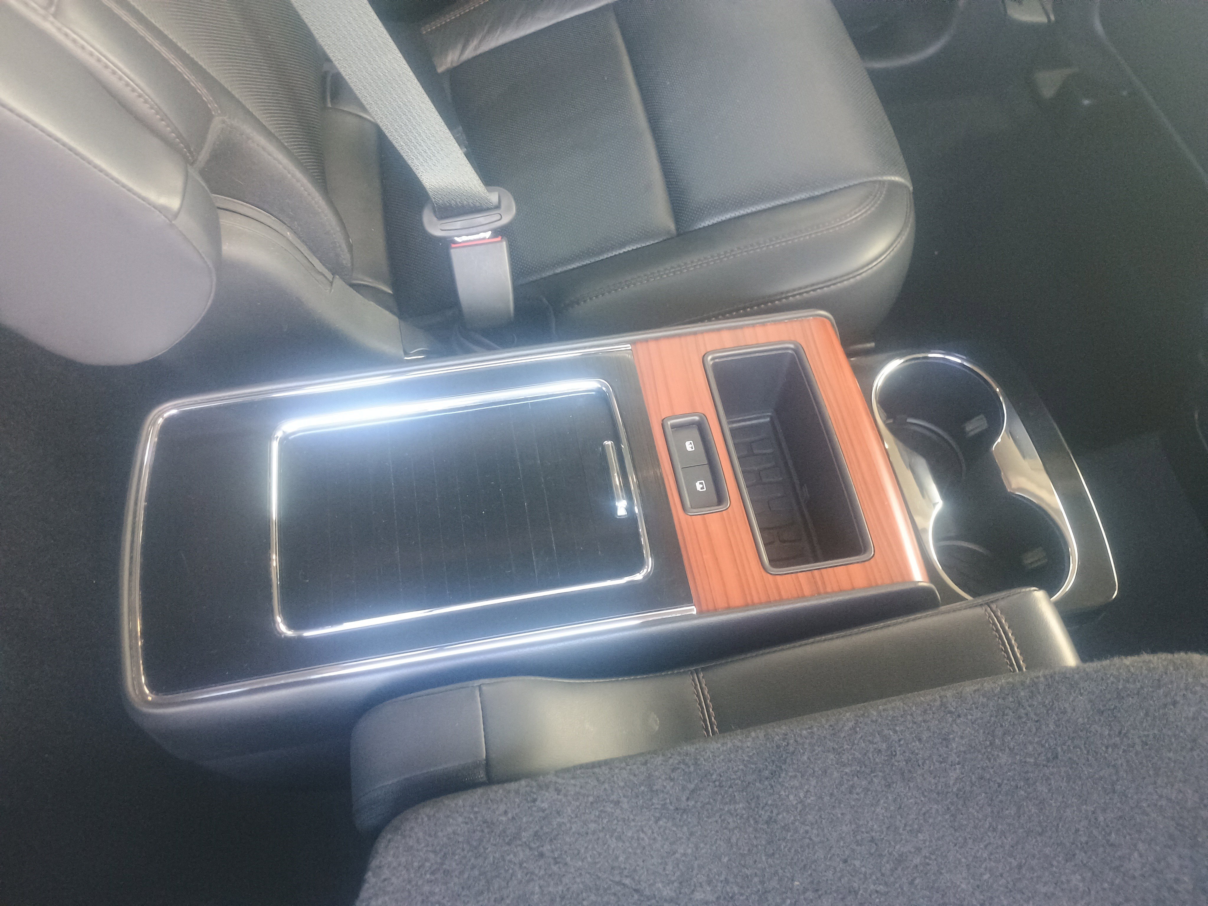 Used 2021 Lincoln Aviator Reserve w/ Equipment Group 201A image 17