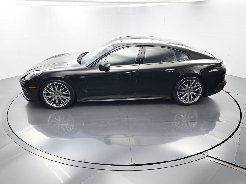 Certified 2025 Porsche Panamera 4 AWD/4WD image 32