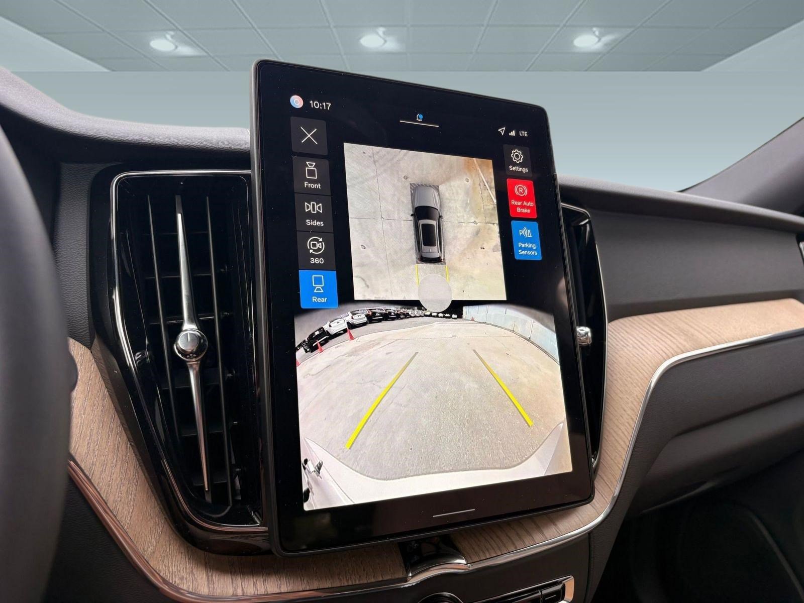 Certified 2026 Volvo XC60 B5 Plus w/ Climate Package image 31