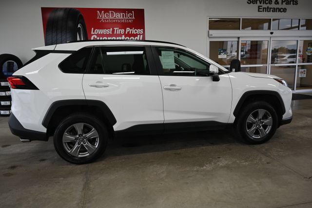 Used 2024 Toyota RAV4 XLE FWD image 5